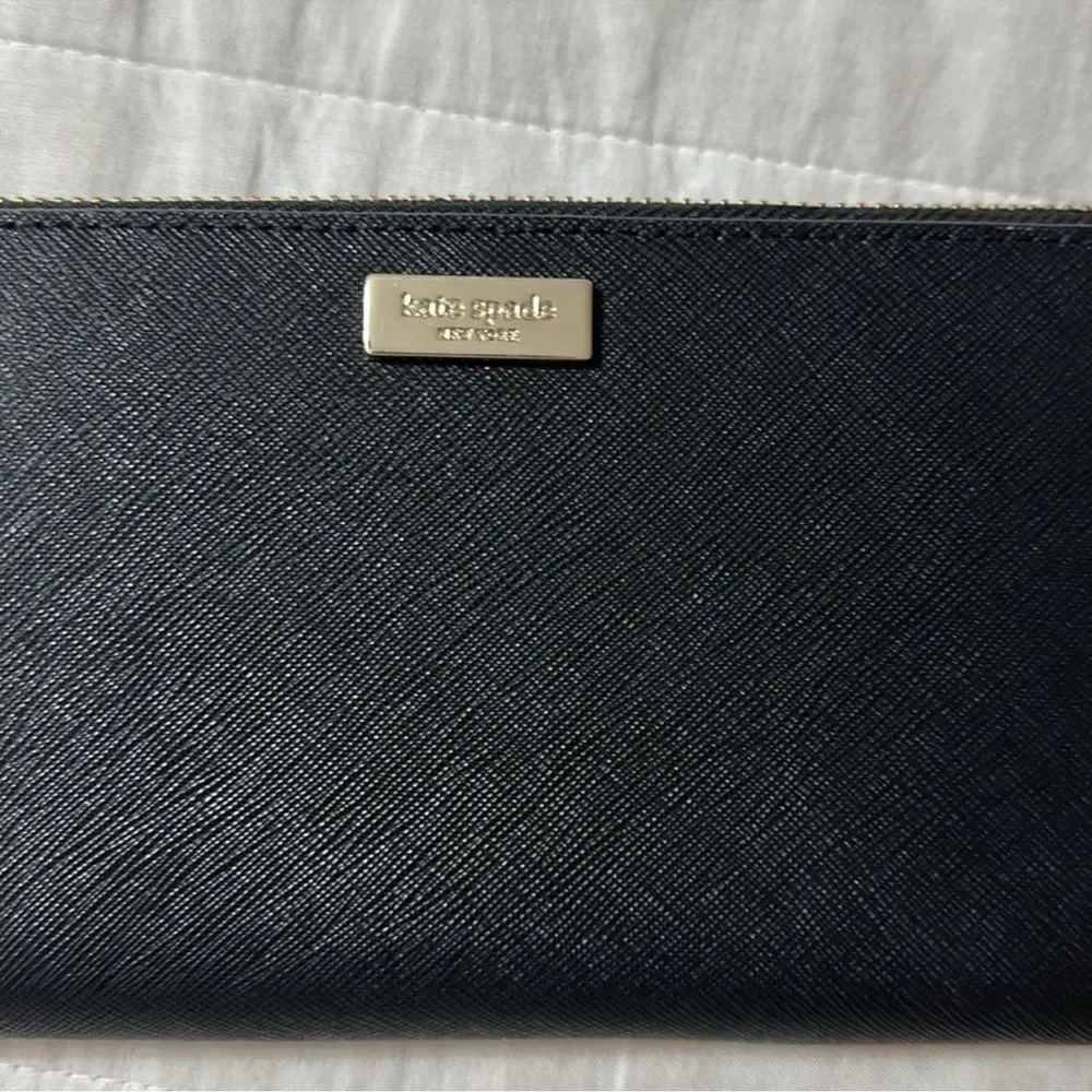 kate spade Newbury Lane Neda Black Saffiano Leather Zip Wallet